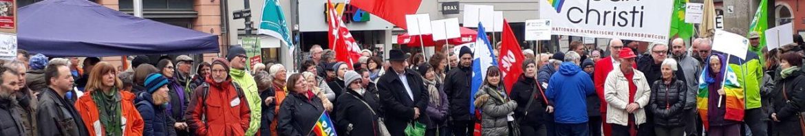 Augsburger Ostermarsch auf dem Moritzplatz