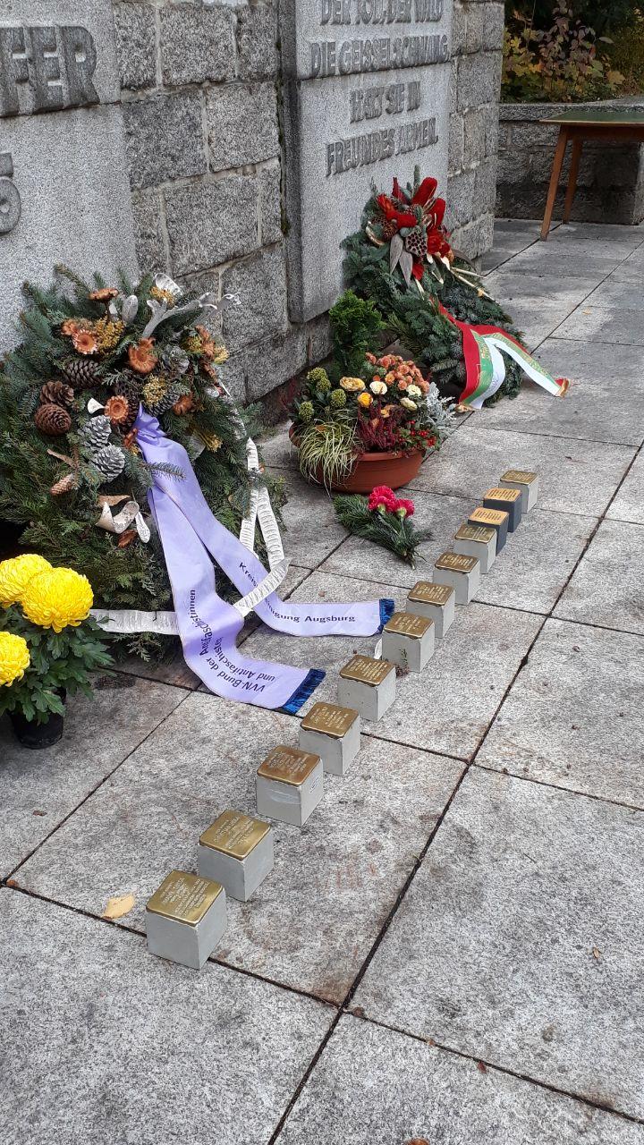 Endlich Stolpersteine für Augsburg – Die Forderung wurde auch bei der Gedenkveranstaltung erhoben. Foto: CS